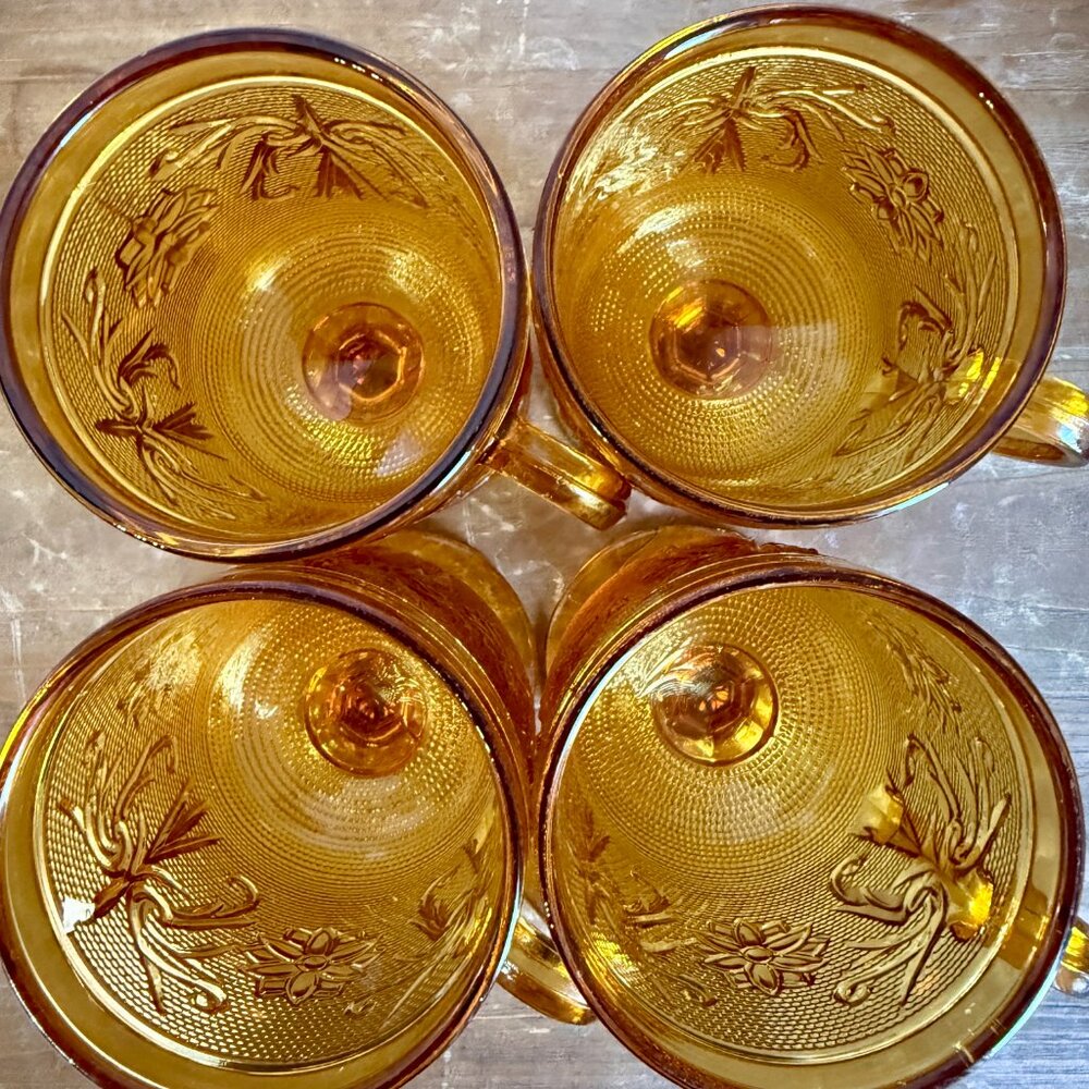 Vintage Amber Glass Footed Mugs | Daisy & Button Indiana Glass | Set of 4 Goblet - Picture 2 of 6